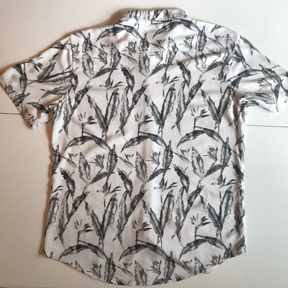 Alexander Julian Men's Black & White Patterned Short Sleeve Shirt Size M - Picture 2 of 9